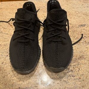 Size 10 adidas Yeezy Boost 350 V2 "Black Red"